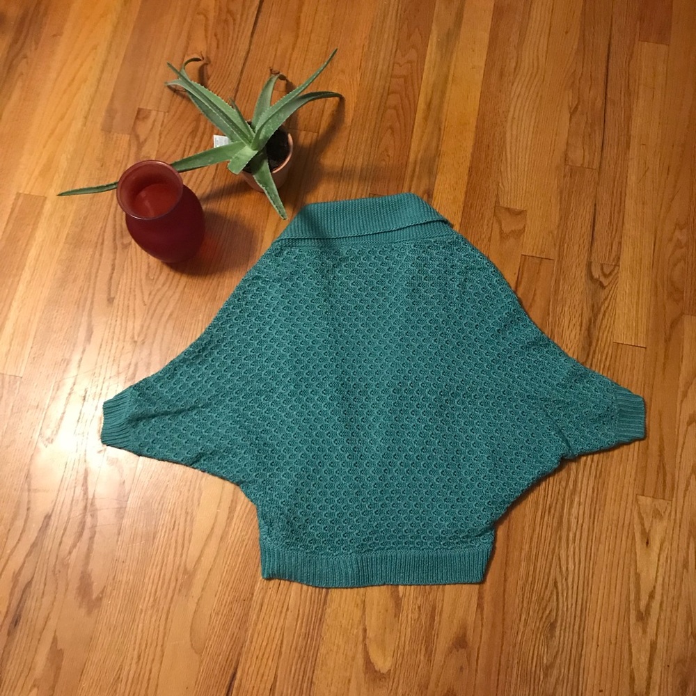 Sweater - Picture 2 of 2